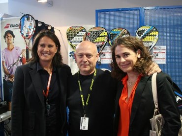 Víctor con Conchita Martínez y Anabel Medina